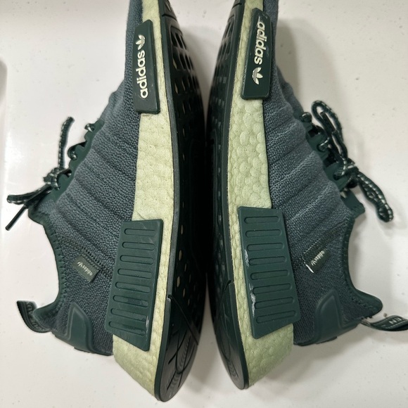 Adidas Originals NMD R1 Women’s 7 Linen Green Running Shoes Athletic Sneakers - Picture 11 of 12
